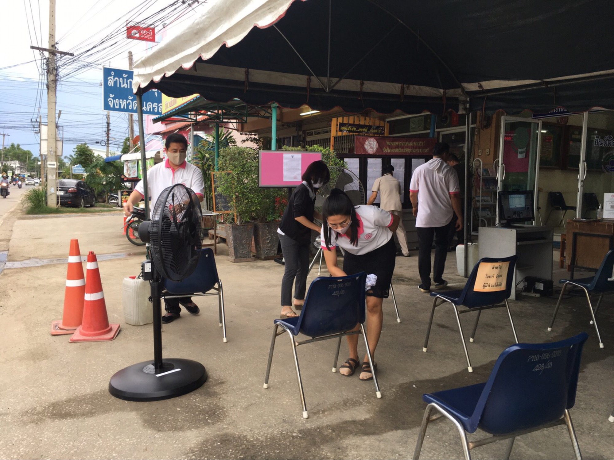 ﻿สำนักงานบังคับคดีจังหวัดนครสวรรค์ จัดกิจกรรม Big Cleaning Day เพื่อป้องกันการแพร่ระบาดของโรคติดเชื้อไวรัสโคโรนา 2019 (Coronavirus Disease 2019 : COVID-19)